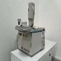 Agilent 6890N GC with sampler 100positions / SSL COC and FID TCD image 0